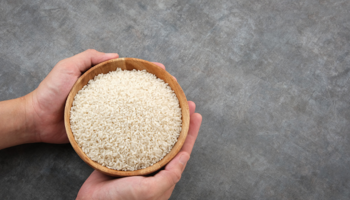 Coloque uma xícara de arroz no seu guarda-roupa e veja o que acontece!